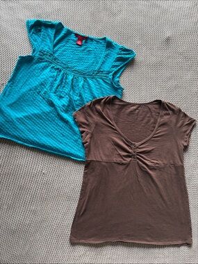 Bundle Lot of 2: Y2K B.U.M Equipment Babydoll Shirts with Cap Sleeves